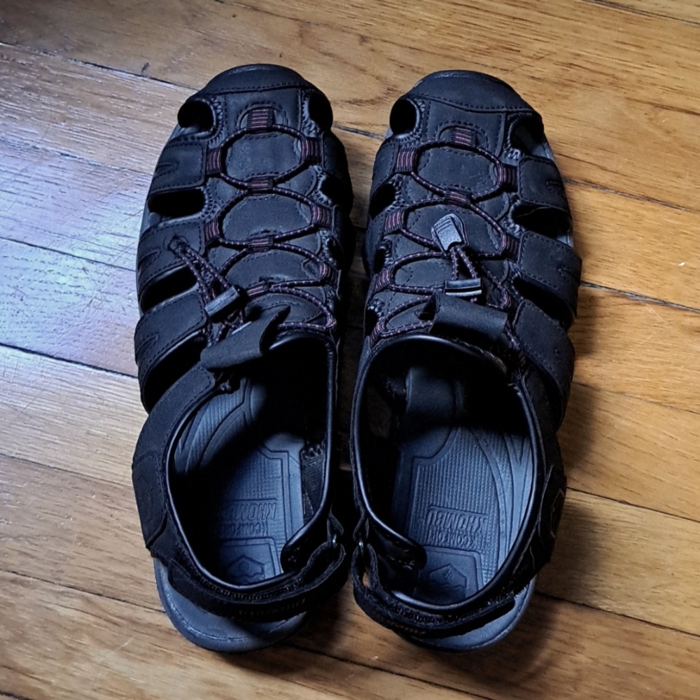 Khombu Ashley Hiking Water Sandal Black